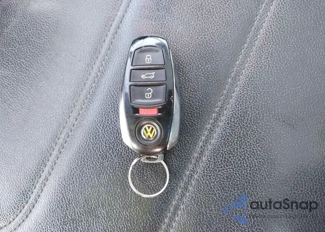 2012 Volkswagen Touareg Vr6 Executive z USA, uszkodzony, nr VIN WVGEF9BP4CD006881